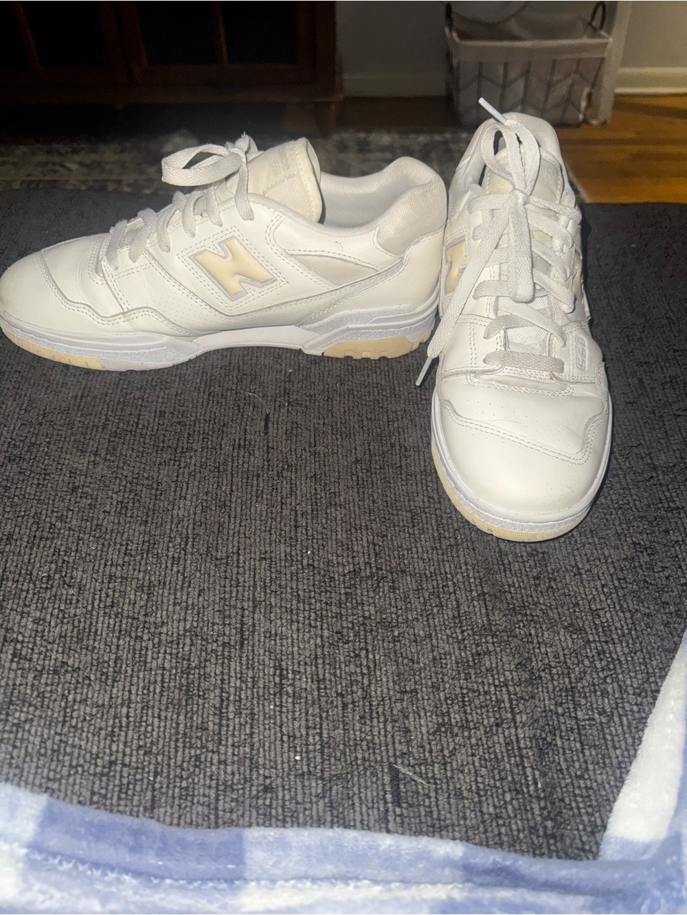 New Balance 550’s Leather Low-Top Sneakers